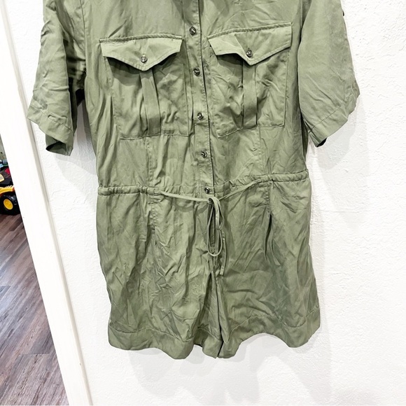 Banana Republic Romper Women's 12 Green Button Playsuit Safari Utility Summer - Picture 4 of 6